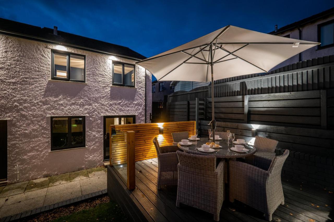 Rockside - Luxury 1 Bedroom Home With Hot Tub, Central Location, Parking And Pet Friendly Windermere Exterior photo